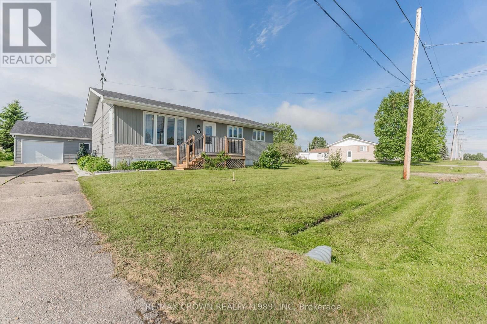 Property Photo: 36 Gauthier Street Fauquier ON P0L 1G0