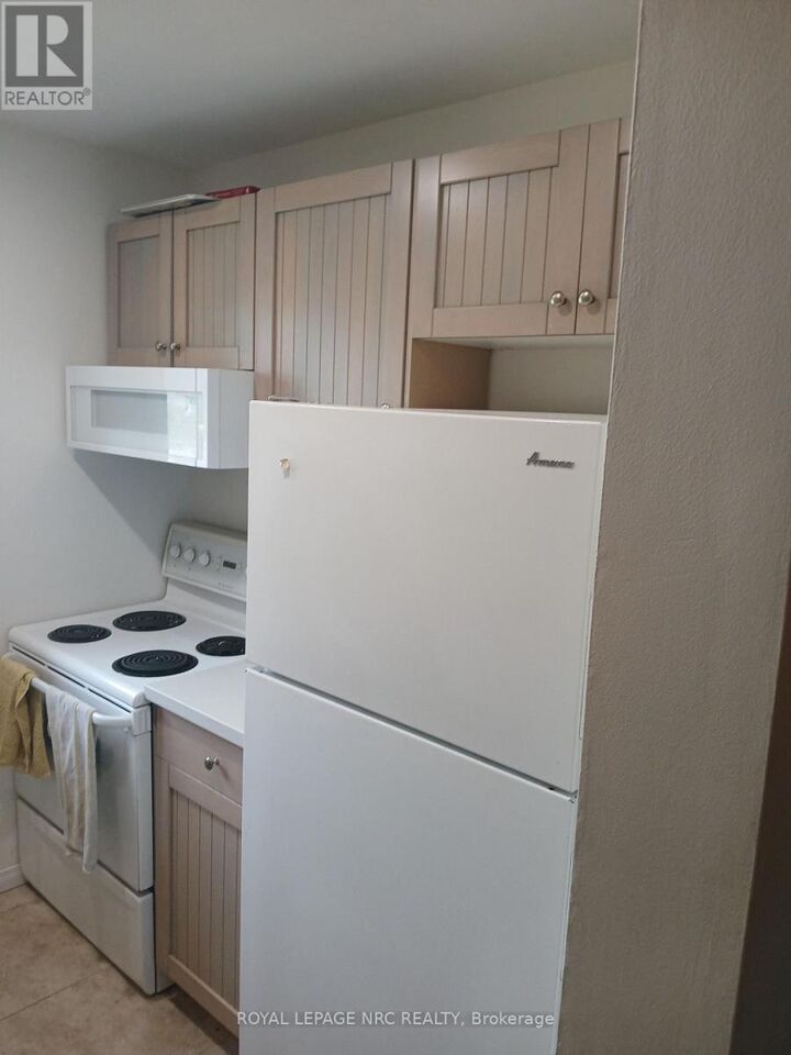 Property Photo:  302 Vine Street 31  ON L2M 7M6 