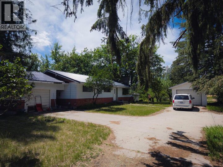 Property Photo: 6465 27 Street BC V0H 1H0