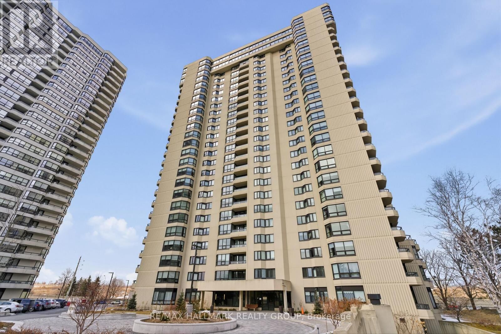 Property Photo:  1500 Riverside Drive East 202  ON K1G 4J4 