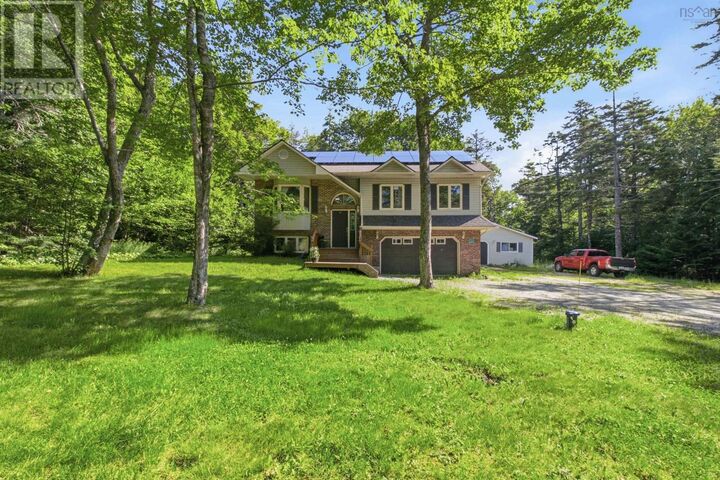 45 Rockcliffe Crescent — photo 1