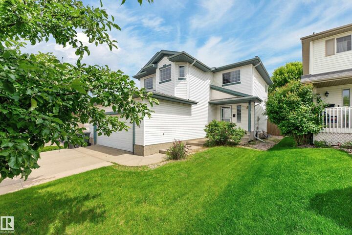 Property Photo: 21 Crocus Way AB T8H 2J9