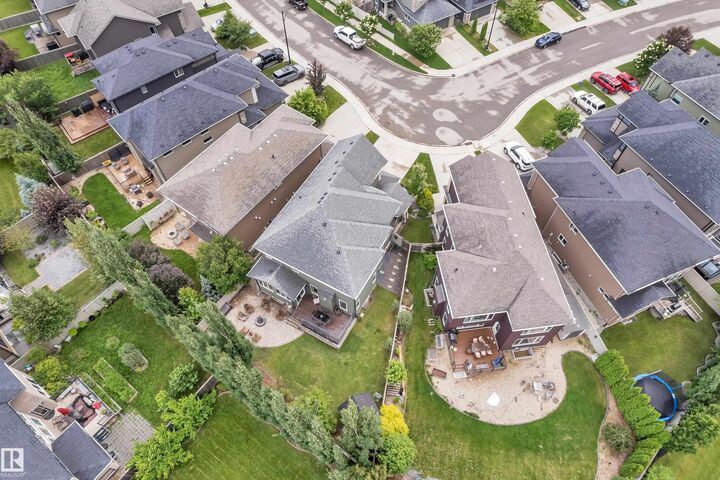 Property Photo:  3722 Kidd Crescent SW  AB T6W 2R1 
