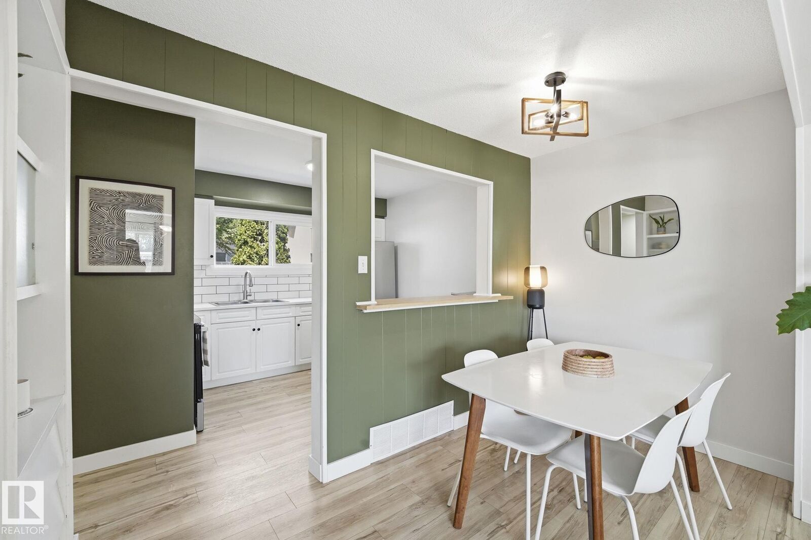 Property Photo:  10622 51 Avenue NW  AB T6H 0K9 