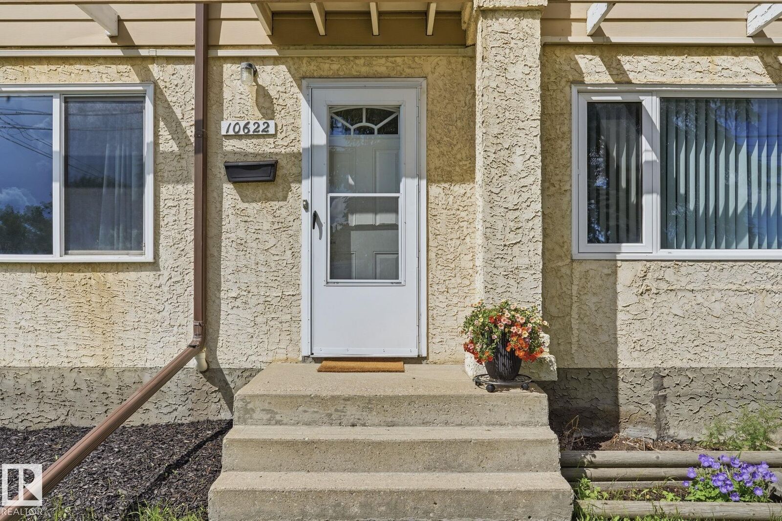 Property Photo: 10622 51 Avenue NW AB T6H 0K9