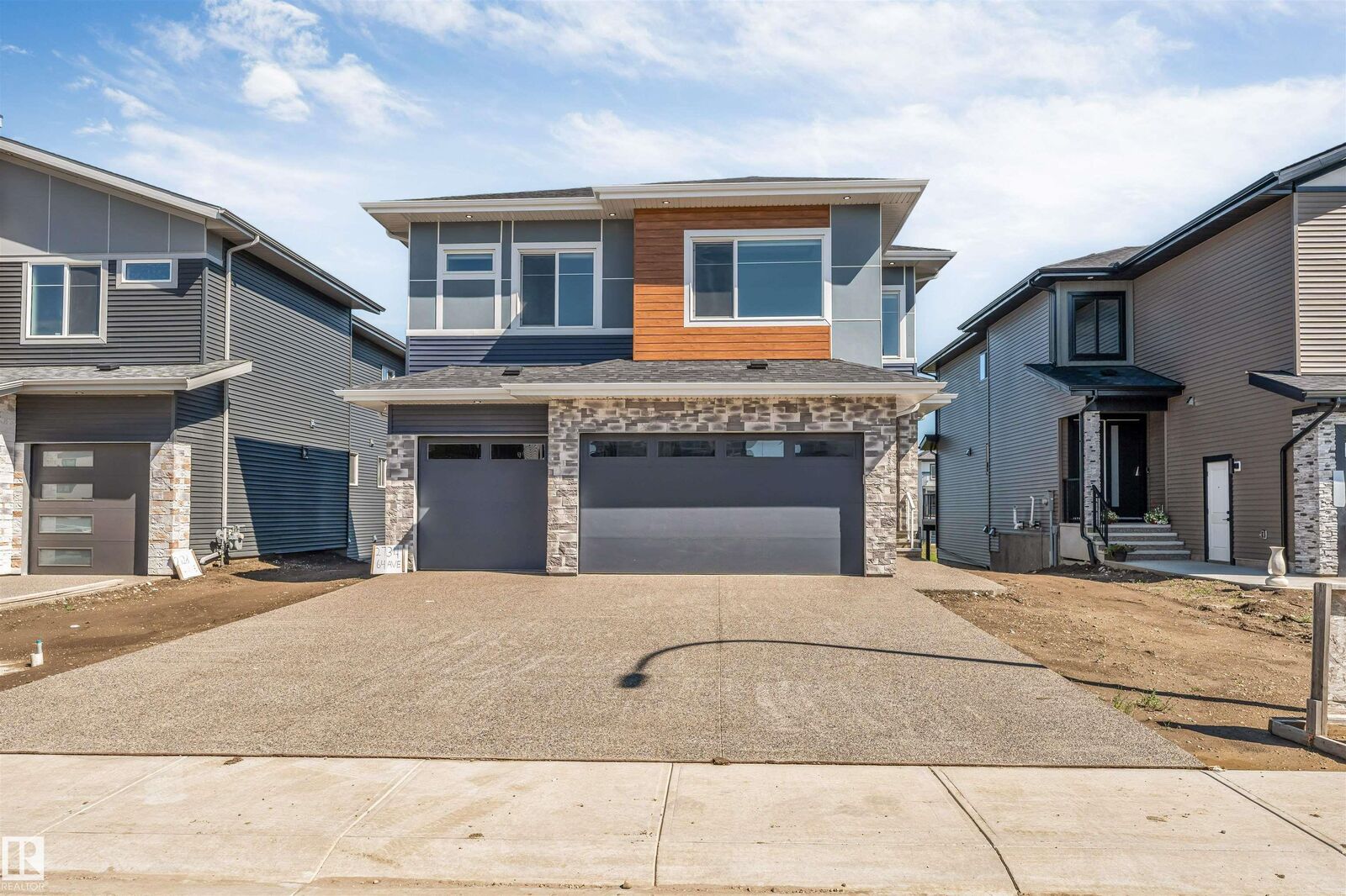 Property Photo:  2734 64 Ave  AB T4X 0H6 