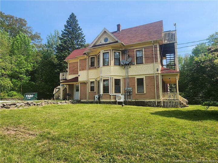 32 Langstroth Terrace — photo 1