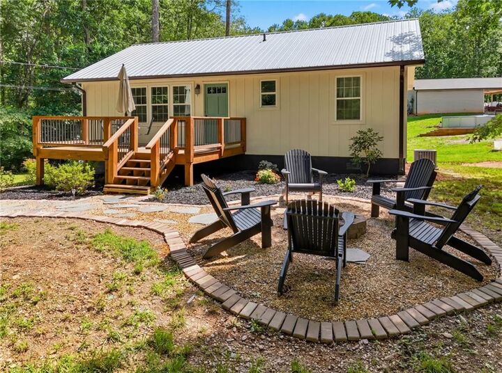 Property Photo:  299 E Price Creek Road  GA 30143 