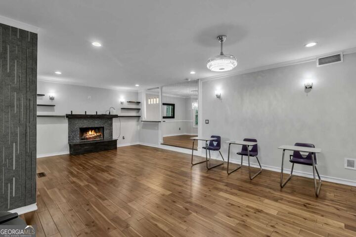 Property Photo: 8804 Willow Creek Court GA 30135