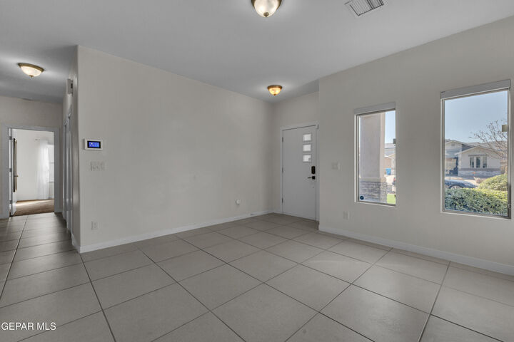 Property Photo: 421 S Halstead Drive TX 79928