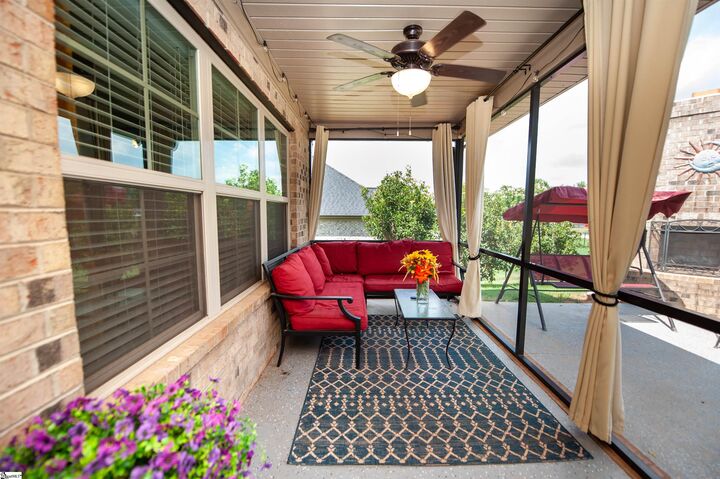 Property Photo:  328 E Story Bush Lane  SC 29349 