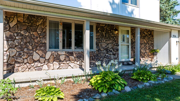 Property Photo: 916 S Canal Road MI 48917