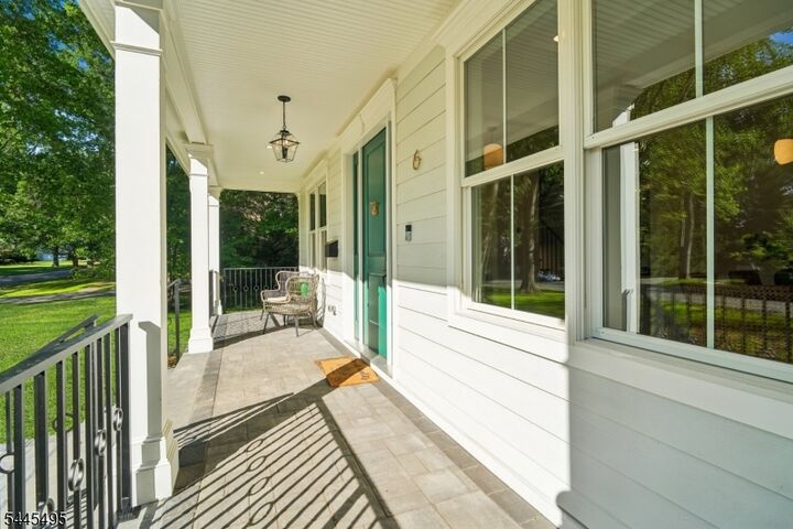Property Photo:  6 Deal Ln  NJ 07039 