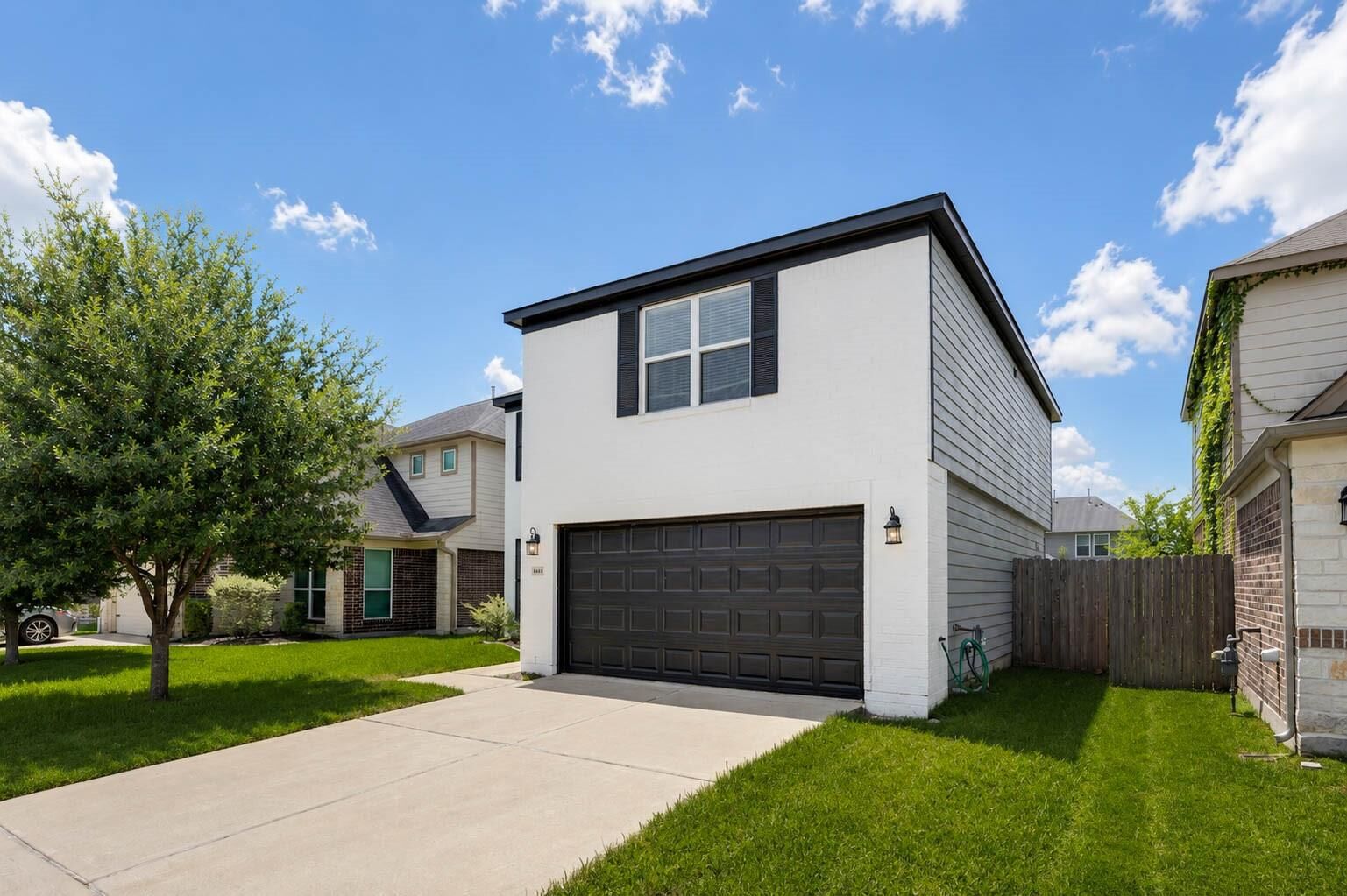 Property Photo:  15414 Winding Boardwalk Way  TX 77044 