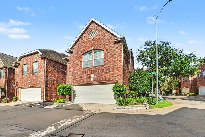 Property Photo: 1502 Olive Place TX 77077