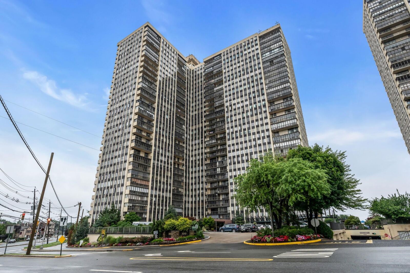 Property Photo:  300 Winston Dr 2523  NJ 07010 