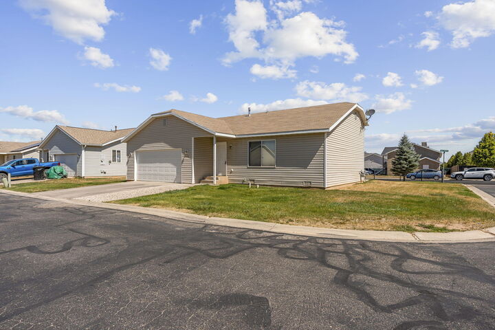 Property Photo: 612 W 1300 N UT 84721