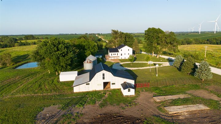 Property Photo: 1473 280th Street IA 50273