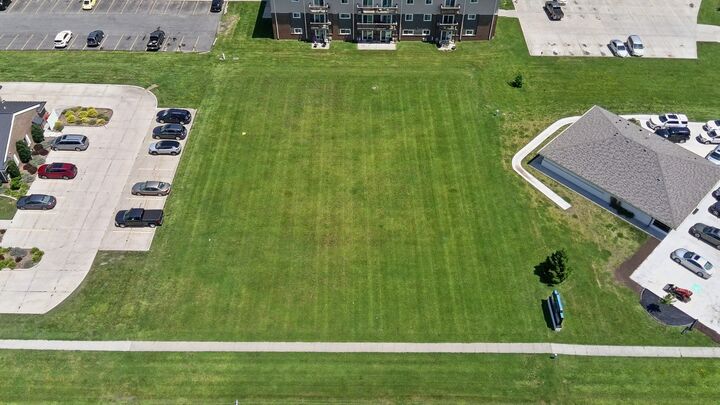 Property Photo:  806 N US Highway 69  IA 50124 