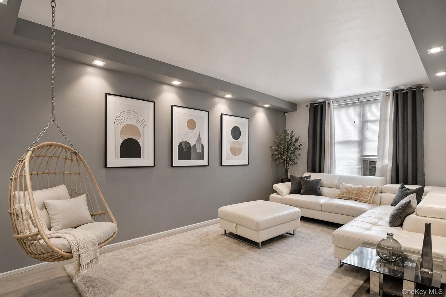 Property Photo: 1480 Thieriot Avenue 5M NY 10460