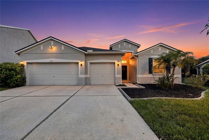 Property Photo: 11211 Laurel Brook Court FL 33569