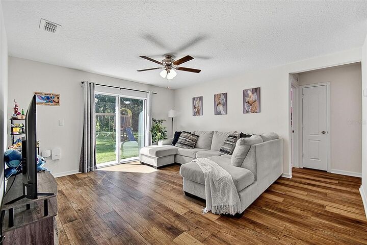 Property Photo: 70 Pebble Beach Drive FL 32164