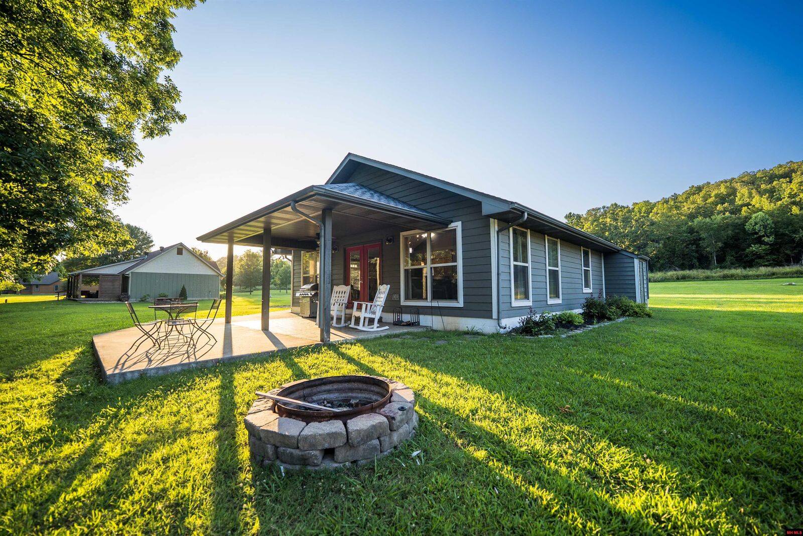 Property Photo: 234 Jenkins Creek Lane AR 72653-5320