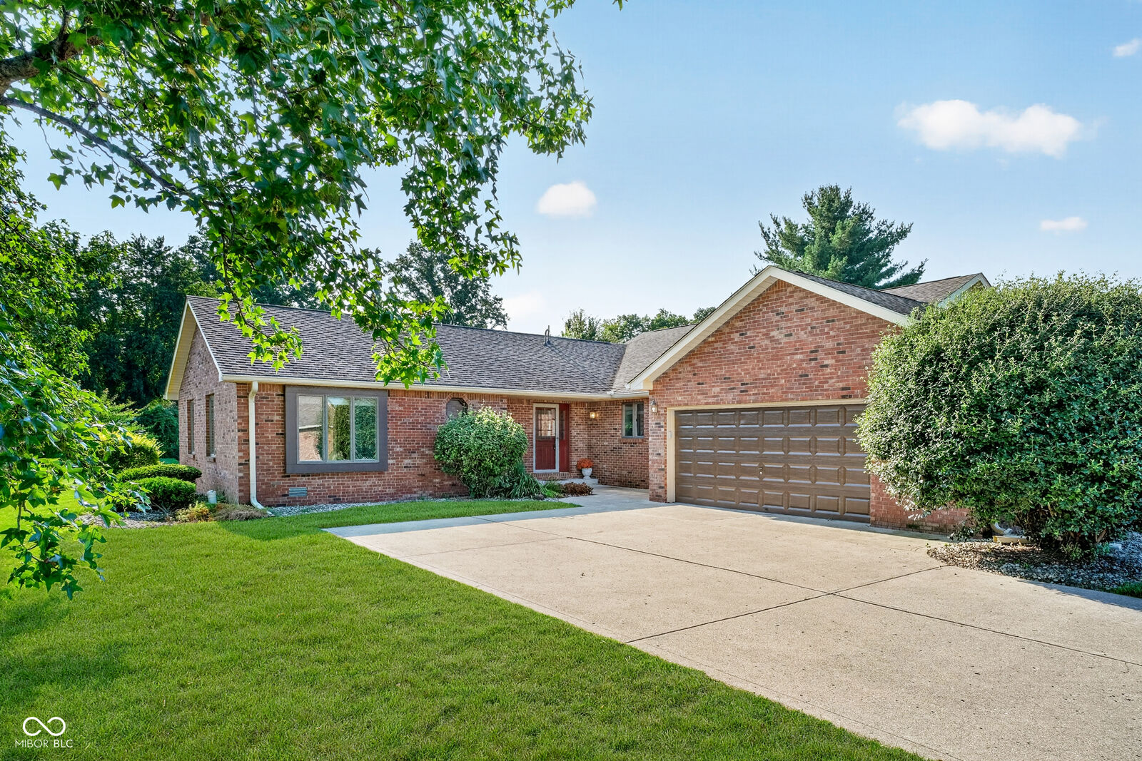 Property Photo:  536 Beech Lane  IN 46064 