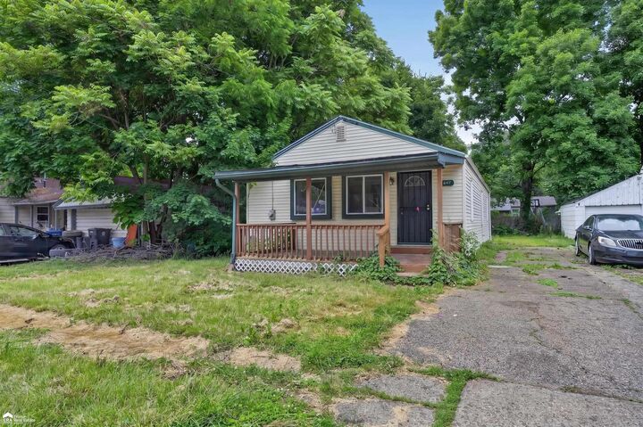 Property Photo:  3111 Colorado Avenue  MI 48506 