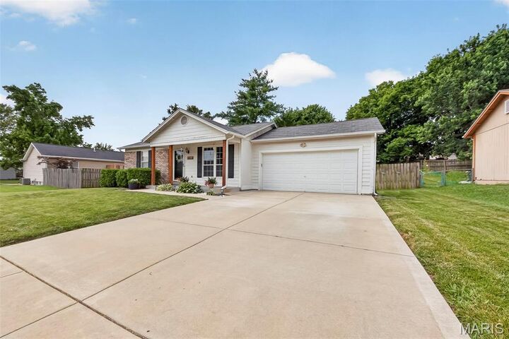 Property Photo: 2413 Amarillo Drive MO 63368