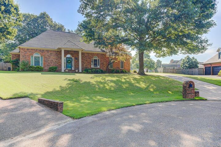 Property Photo: 3390 Pembroke Ellis Cv TN 38133