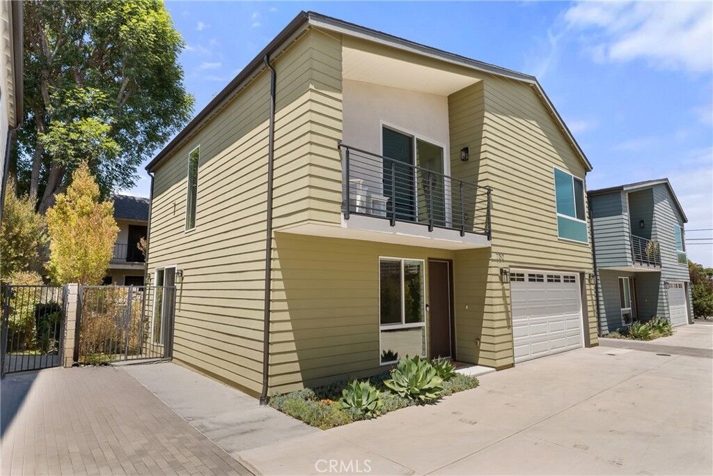 Property Photo:  730 Lynn Court  CA 92627 