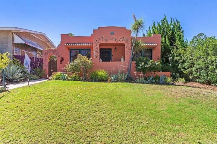 Property Photo:  147 W 7th Avenue  CA 92025 