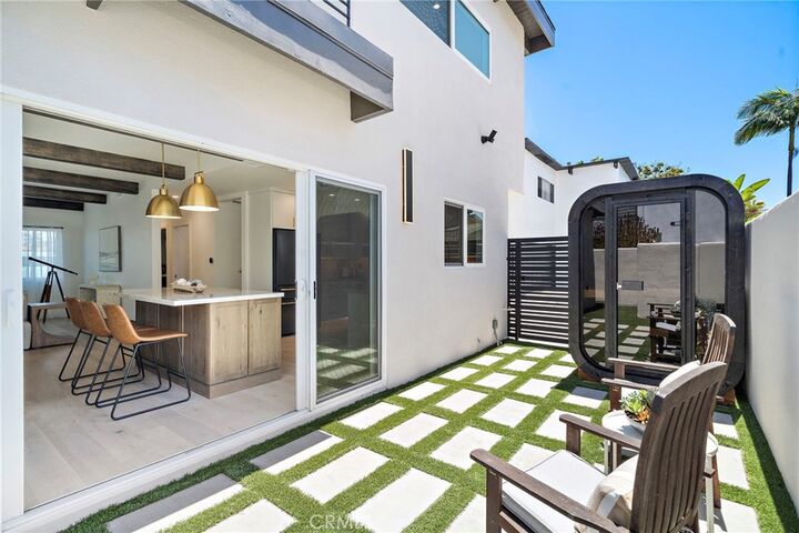 Property Photo: 339 La Verne CA 90803