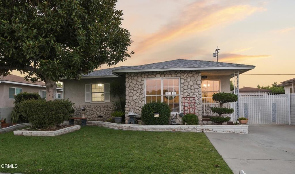 Property Photo:  6423 Bonnie Vale Avenue  CA 90660 