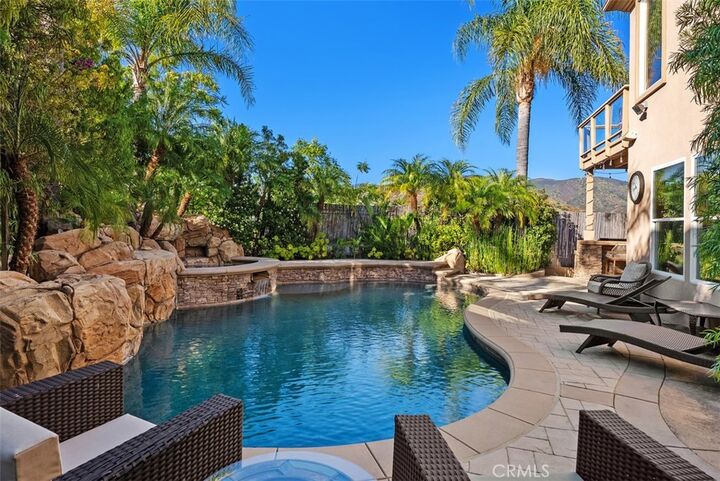 Property Photo: 10 Thorn Oak CA 92679