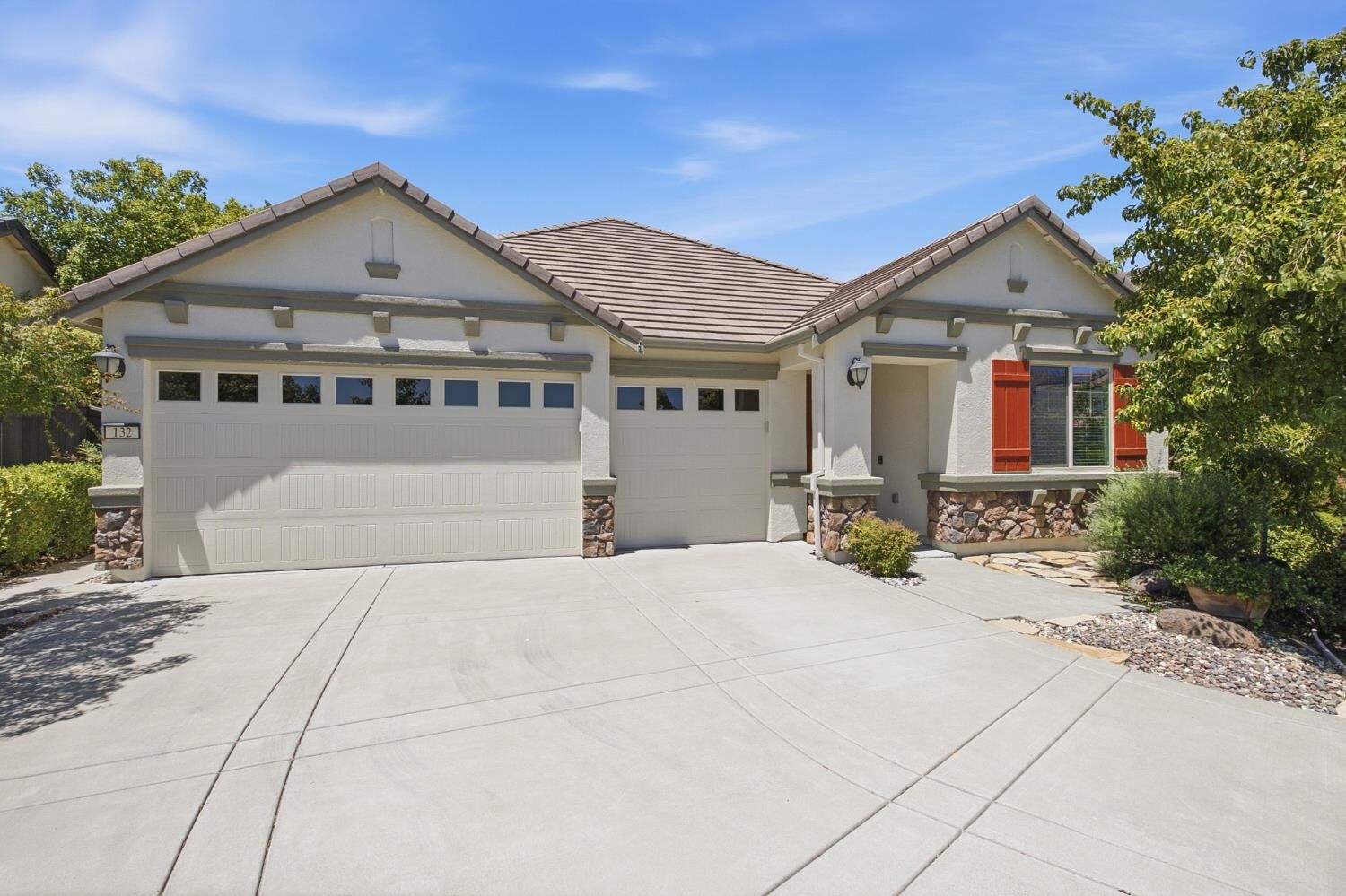 Property Photo:  132 Vista Verde Court  CA 95747 