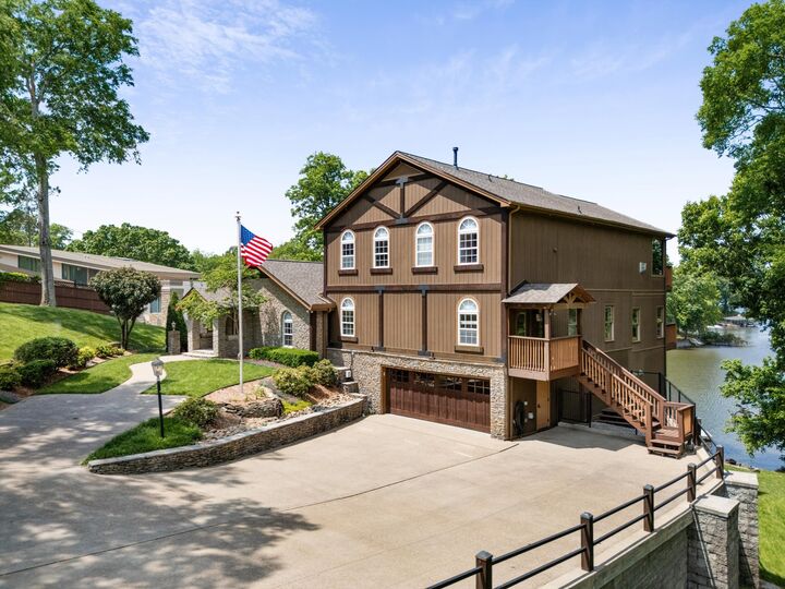 Property Photo:  639 Rebel Rd  TN 37138 