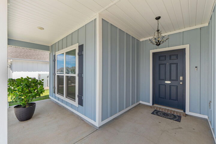Property Photo:  6280 Forest Bay Avenue  FL 32563 