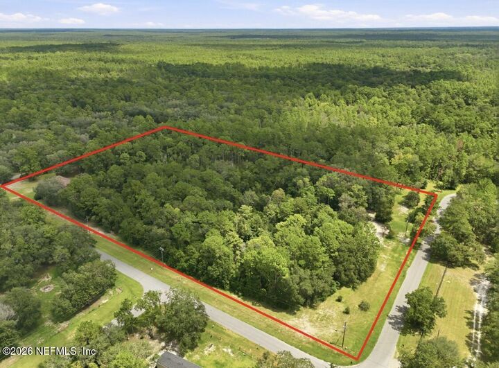 Property Photo:  1733 Hereford Road  FL 32068 