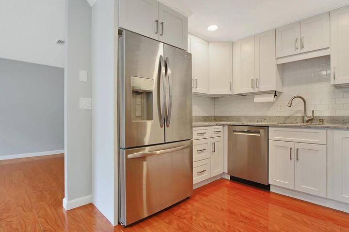 Property Photo:  344 Elm Street  NH 03055 