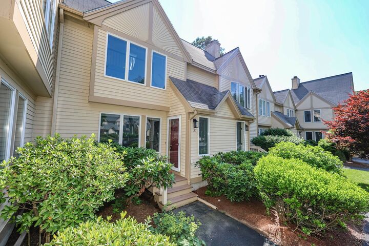 Property Photo: 38 Dorchester Way NH 03064