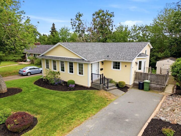 Property Photo: 7 Oakley Avenue NS B3M 3G6