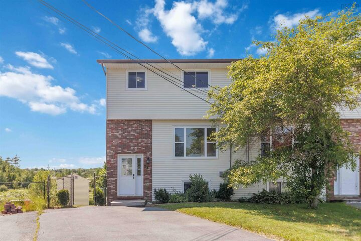 Property Photo:  23 Roseway Court  NS B2W 5P5 