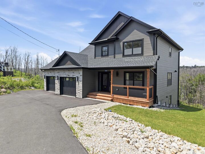 314 Carmel Crescent — photo 1