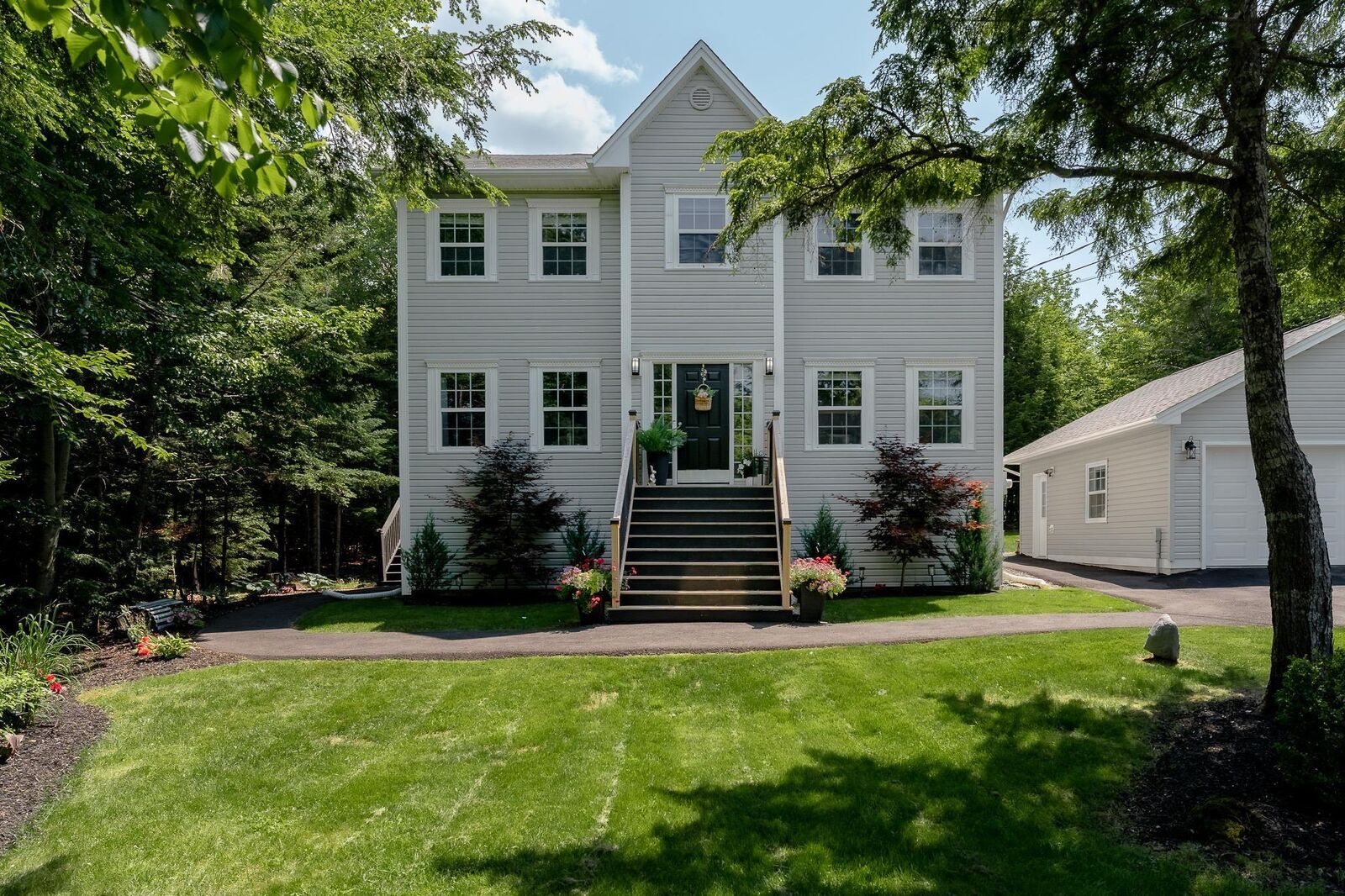 Property Photo: 579 Waterstone Run NS B4B 1X6