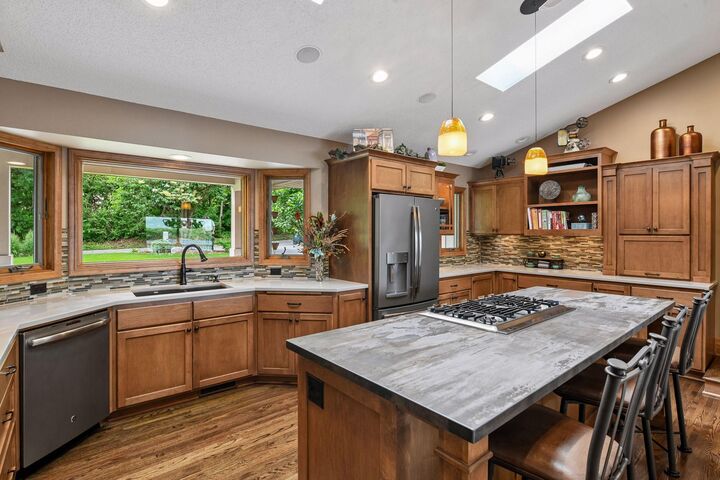 Property Photo:  920 Pershing Circle  MN 55306 
