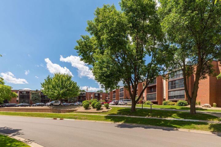 Property Photo: 1800 Riverwood Drive 219 MN 55337