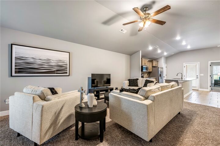 Property Photo:  5904 NW Meade Street  AR 72713 