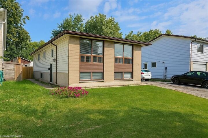 16 Garrow Drive — photo 1
